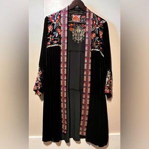 Johnny Was Black Velvet Embroidered Kimono M Cardigan